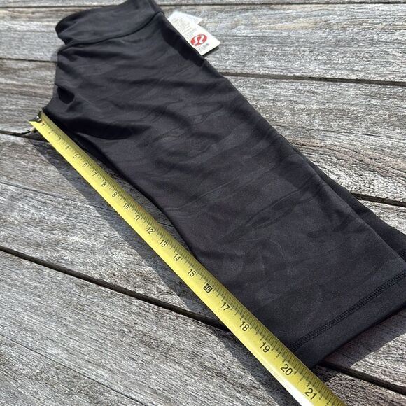 Lululemon Wunder Under Crop Luon Vintage‎ black camo size 6 NWT 20.5" - Picture 7 of 7